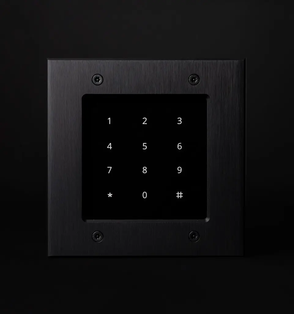 Access keypad black in glass, stand alone (via FT25KINT) and Wiegand, 150x150mm